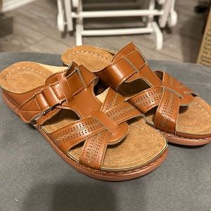 Sandals brown with Velcro strap